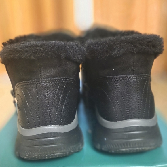 Skechers Relaxed Fit Air-cooled Memory Foam - Picture 8 of 9